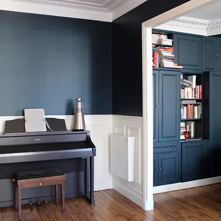 2 Near The Sacre-coeur *